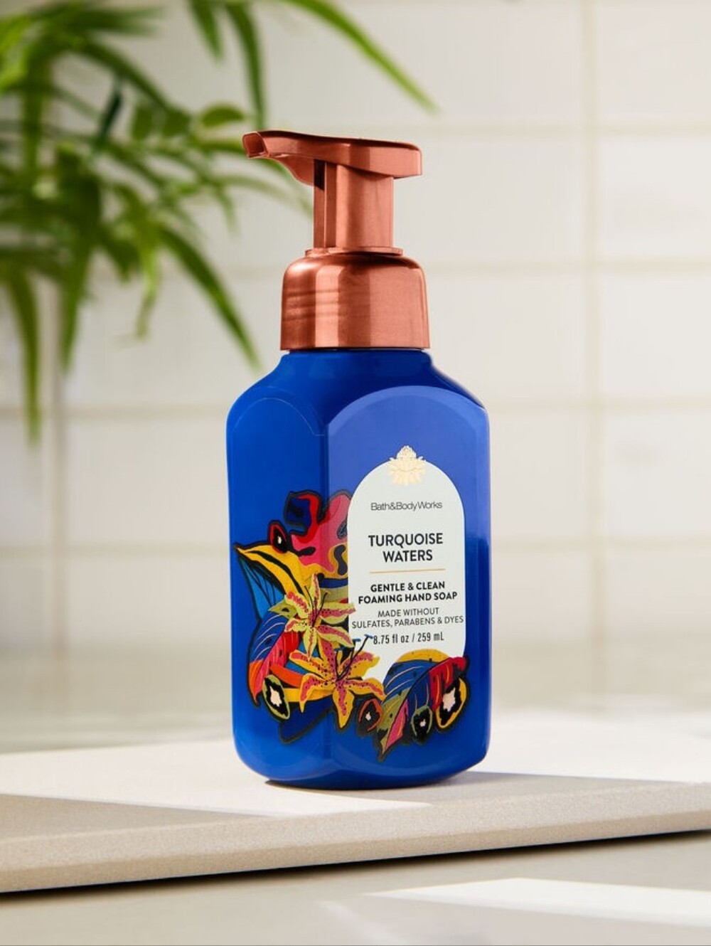 Bath & Body Works Turquoise Waters Hand Soap Blue & Rose Gold - Picture 4 of 5